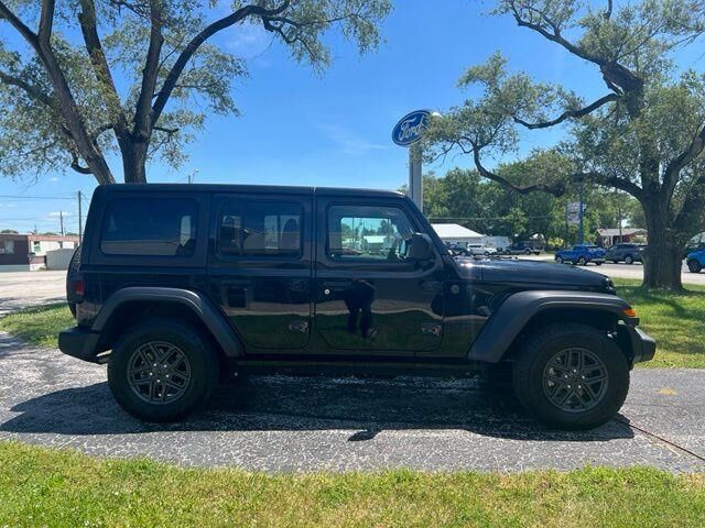 2024 Jeep Wrangler Sport