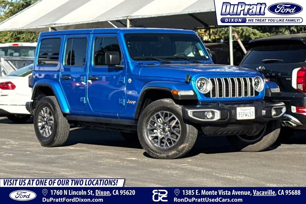2024 Jeep Wrangler Sahara — photo 1 of 13