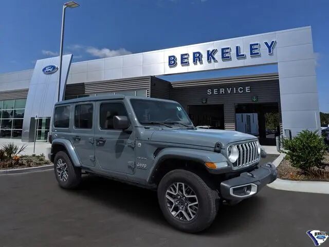2024 Jeep Wrangler Sahara — photo 1 of 13