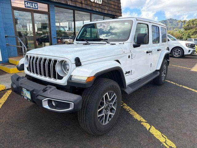 2025 Jeep Wrangler Sahara — photo 1 of 13