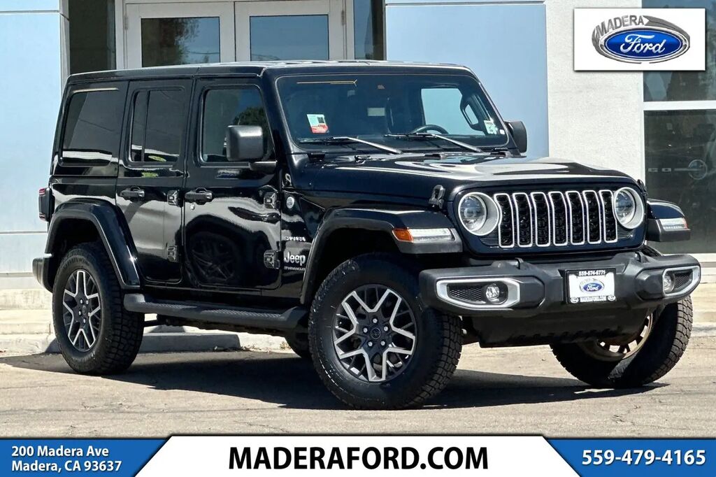 2024 Jeep Wrangler Sahara — photo 1 of 13