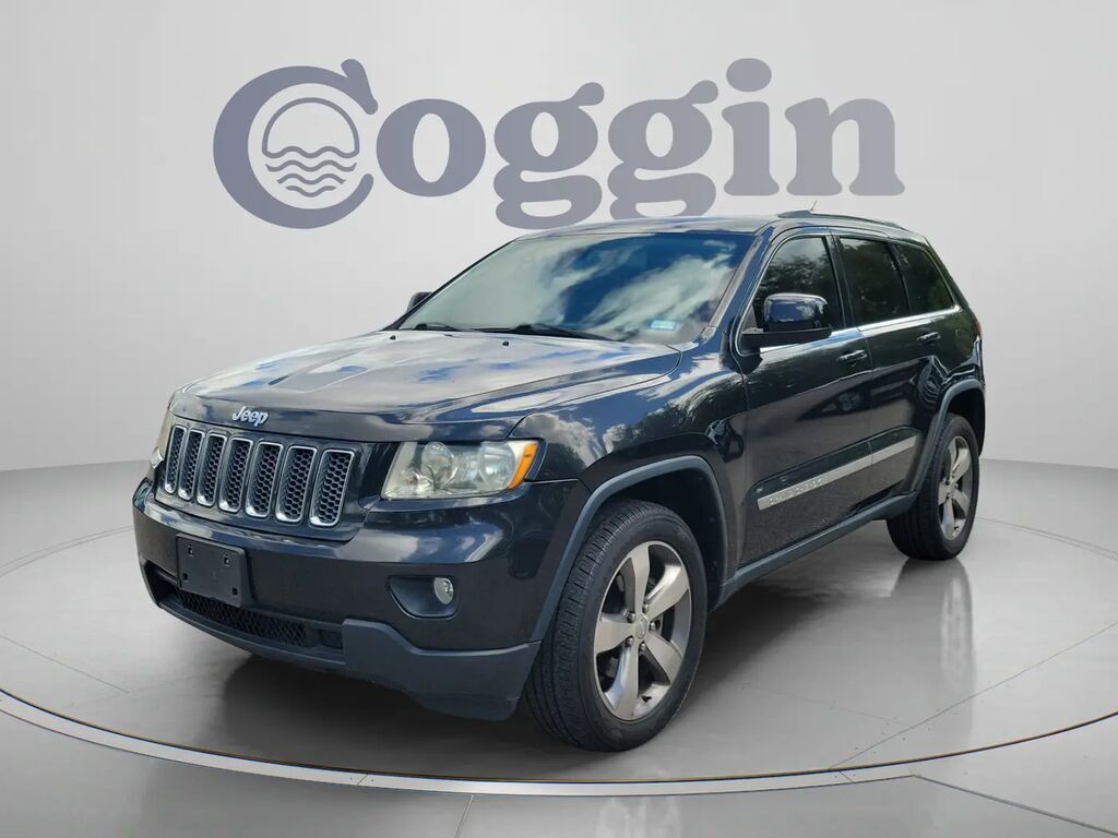2013 Jeep Grand Cherokee Laredo — photo 1 of 13
