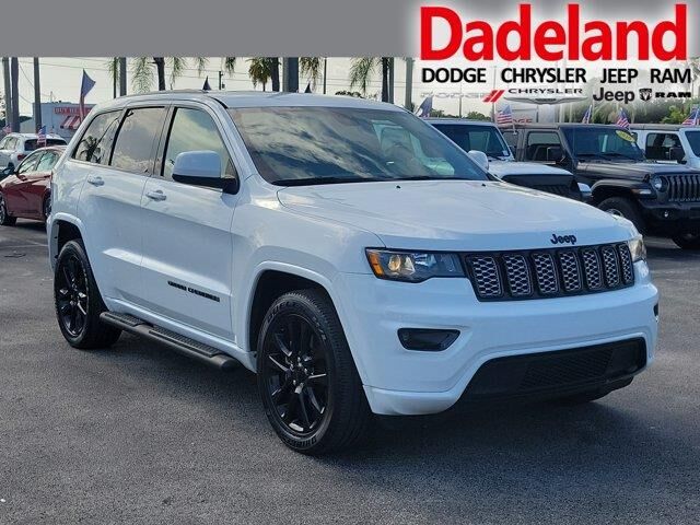 2021 Jeep Grand Cherokee Laredo E — photo 1 of 13