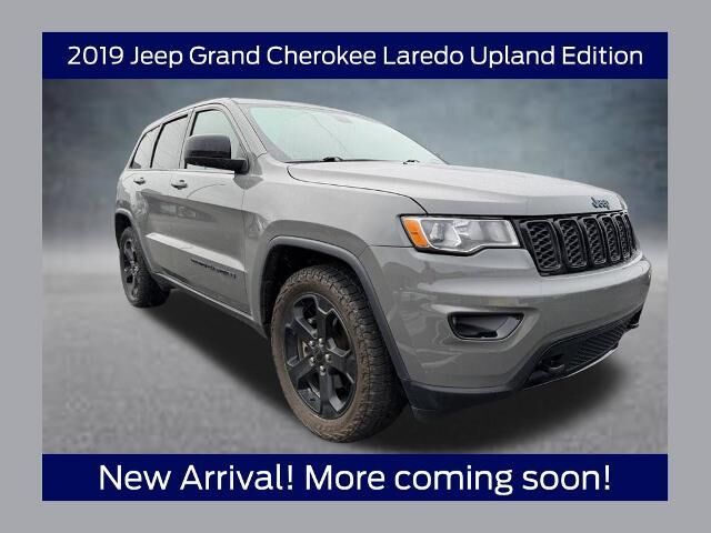 2019 Jeep Grand Cherokee Laredo