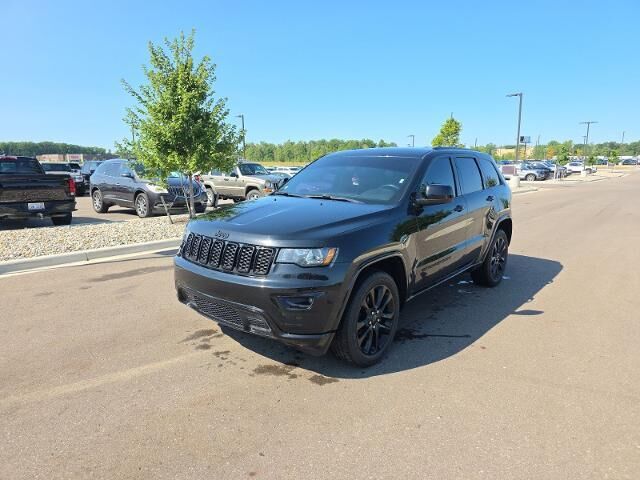 2020 Jeep Grand Cherokee Laredo