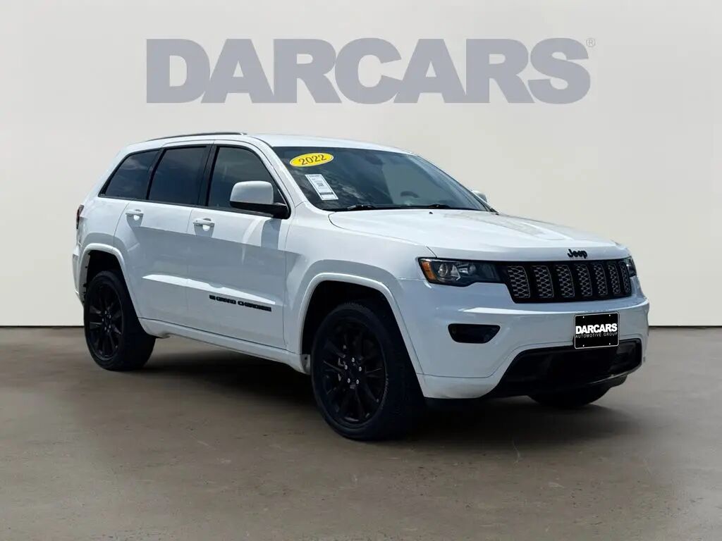 2022 Jeep Grand Cherokee WK Laredo E — photo 1 of 13
