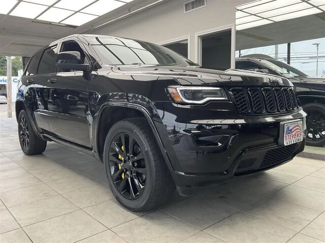 2020 Jeep Grand Cherokee Laredo