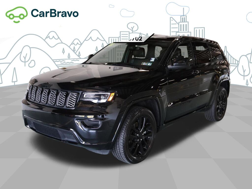 2022 Jeep Grand Cherokee WK Laredo X 4x4 — photo 1 of 6