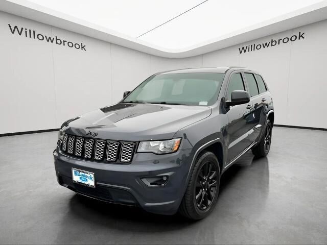 2017 Jeep Grand Cherokee Laredo — photo 1 of 13