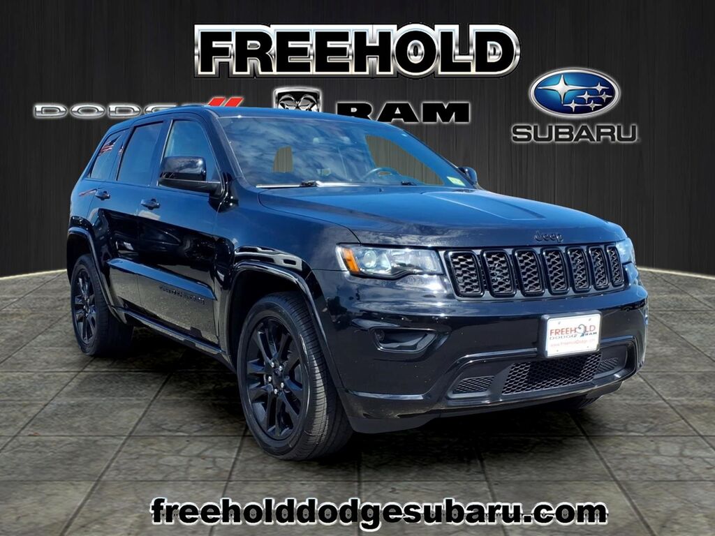 2021 Jeep Grand Cherokee Laredo X — photo 1 of 13