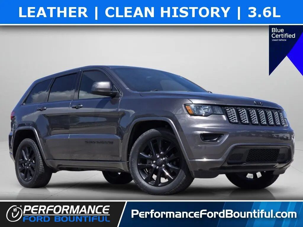 2017 Jeep Grand Cherokee Laredo — photo 1 of 12