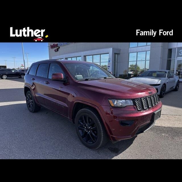 2020 Jeep Grand Cherokee Laredo — photo 1 of 12