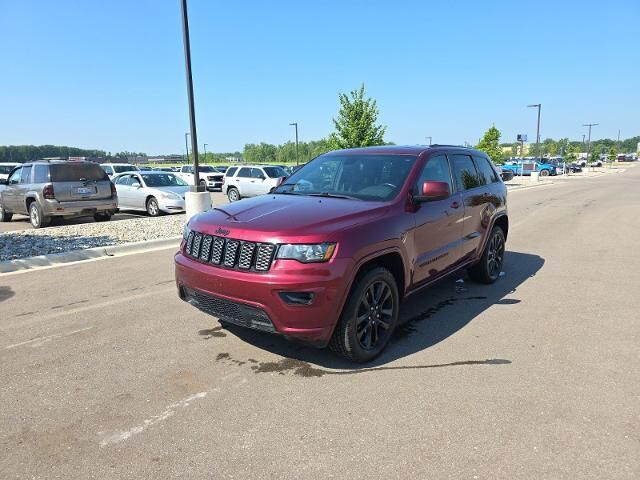 2020 Jeep Grand Cherokee Laredo