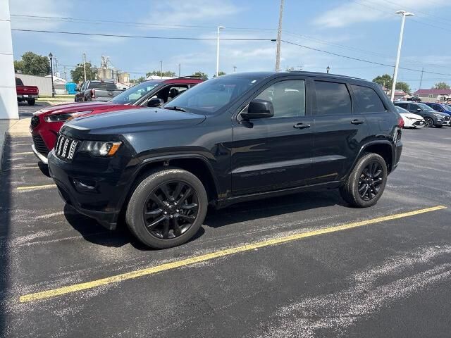 2020 Jeep Grand Cherokee Laredo
