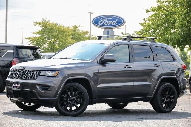 2017 Jeep Grand Cherokee Laredo