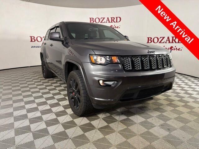 2018 Jeep Grand Cherokee Laredo — photo 1 of 13