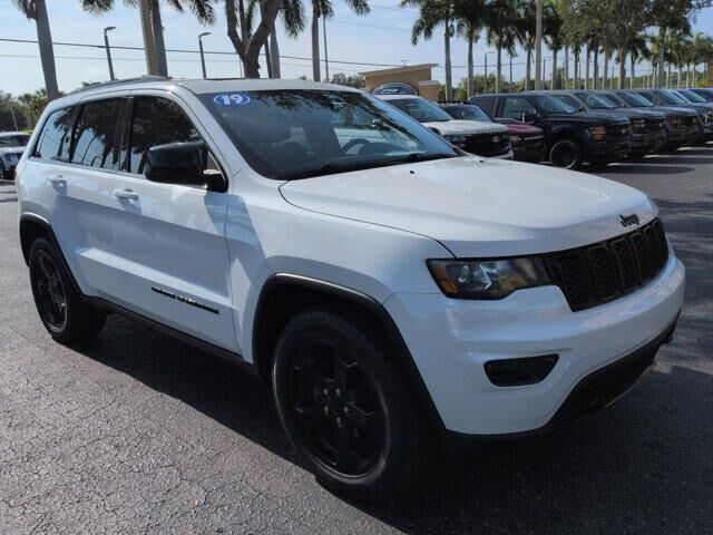 2019 Jeep Grand Cherokee Laredo