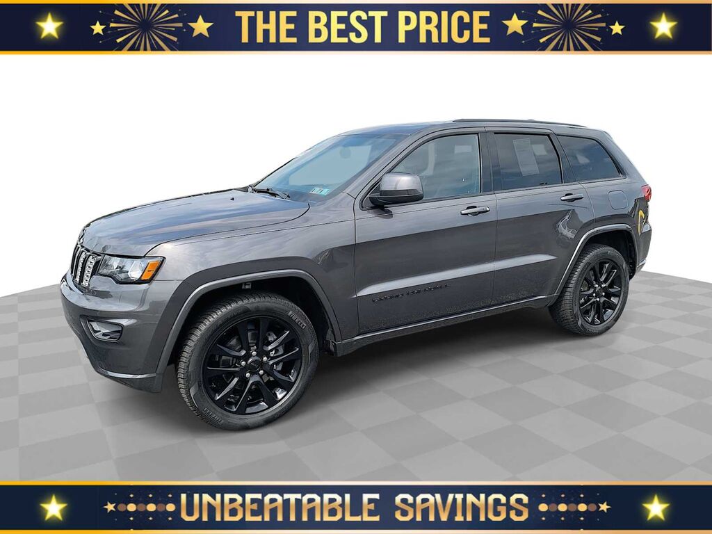 2019 Jeep Grand Cherokee Altitude — photo 1 of 13