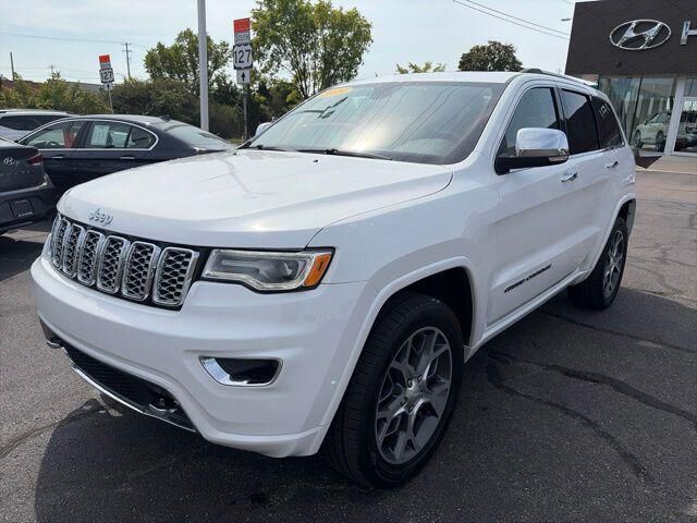 2019 Jeep Grand Cherokee Overland — photo 1 of 4