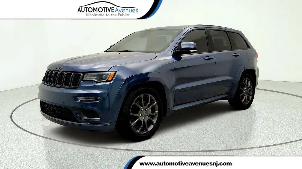 2021 Jeep Grand Cherokee Overland — photo 1 of 26