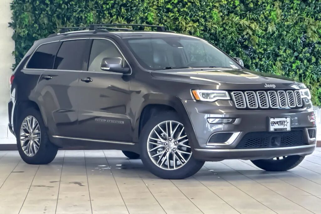 2018 Jeep Grand Cherokee Summit — photo 1 of 13