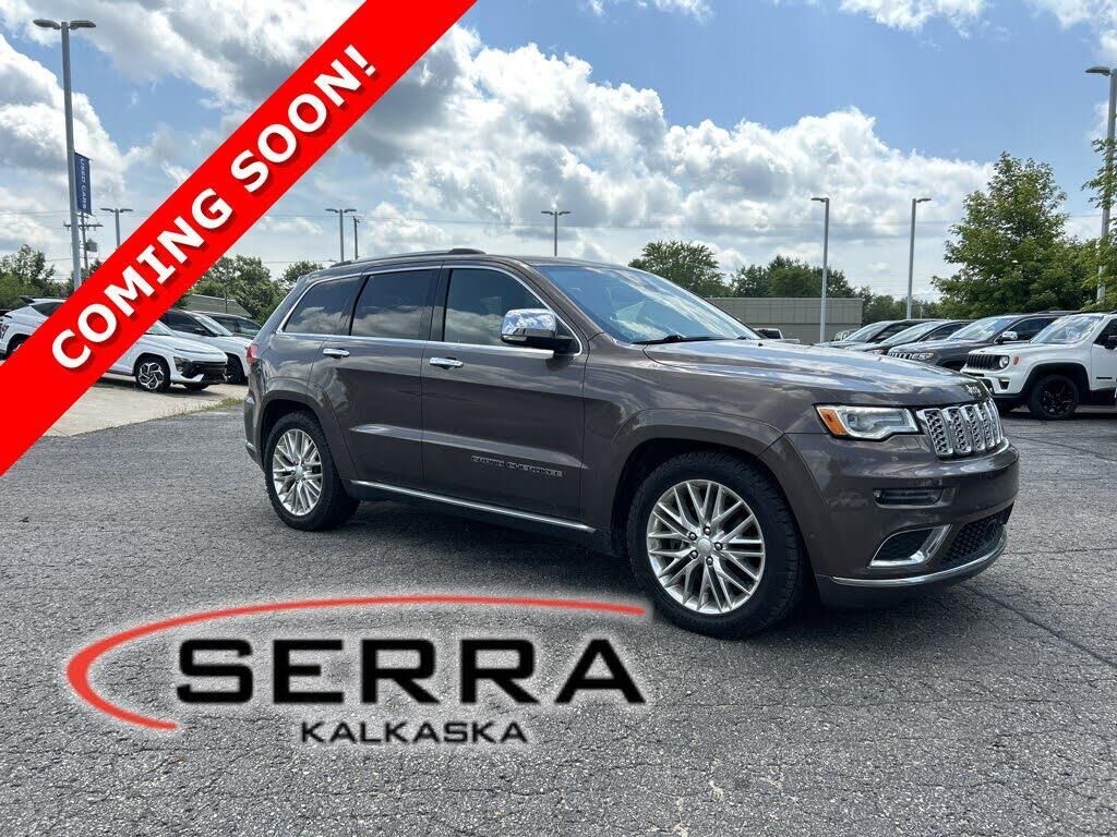 2018 Jeep Grand Cherokee Summit — photo 1 of 1