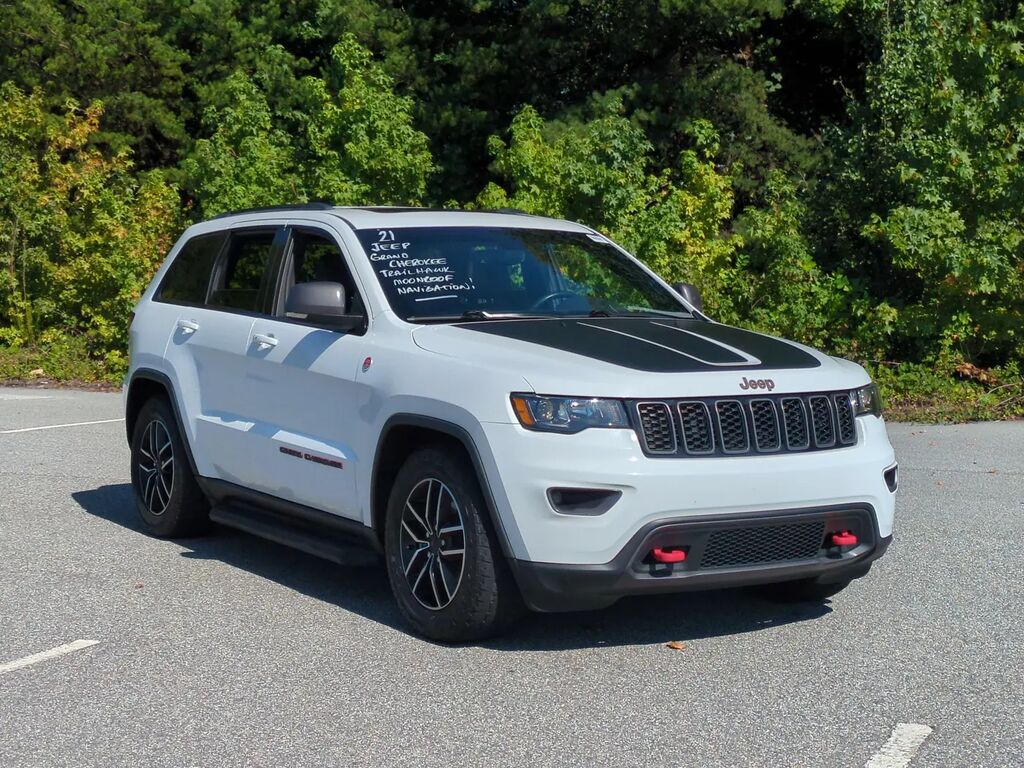 2021 Jeep Grand Cherokee Trailhawk — photo 1 of 13