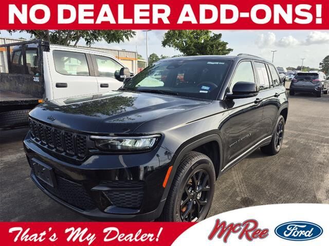 2025 Jeep Grand Cherokee Laredo