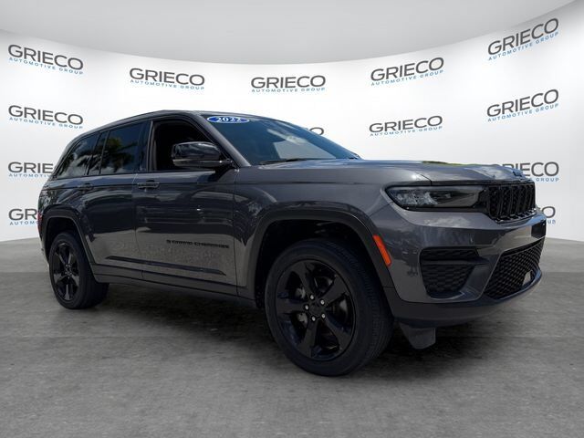 2022 Jeep Grand Cherokee Altitude
