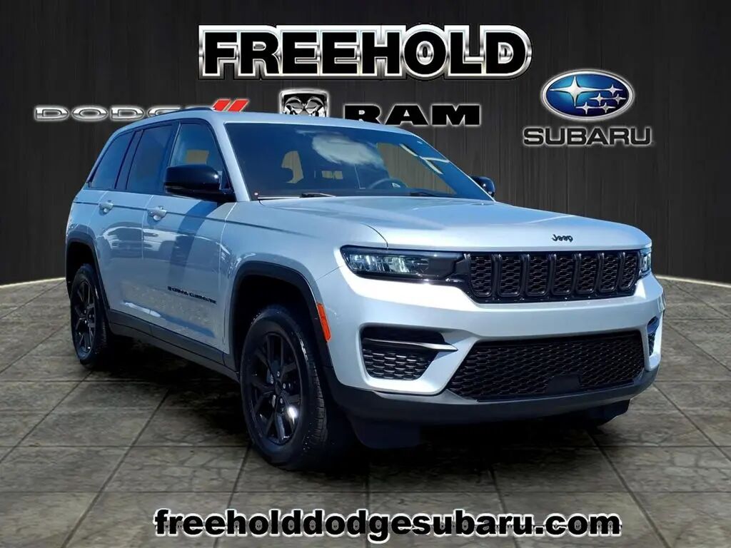 2024 Jeep Grand Cherokee Altitude X — photo 1 of 13