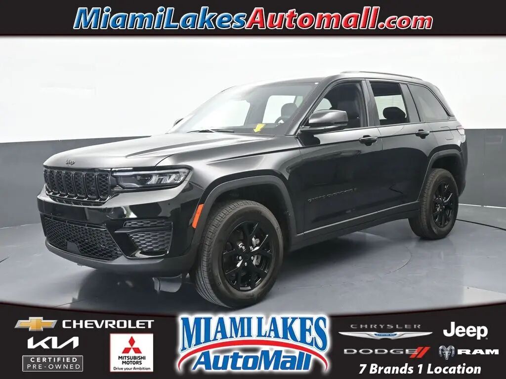 2025 Jeep Grand Cherokee Laredo A — photo 1 of 13