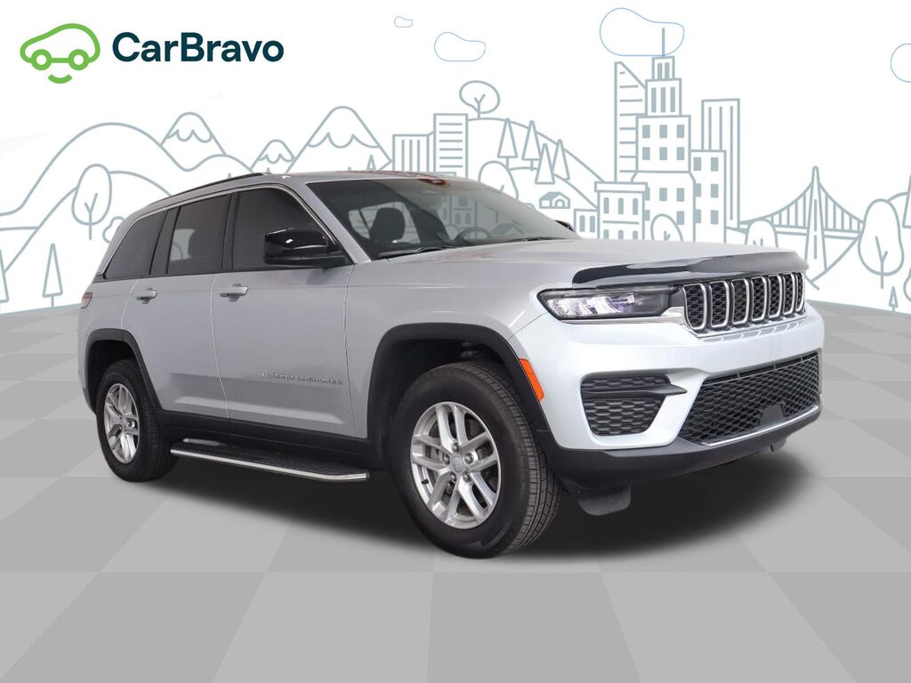 2025 Jeep Grand Cherokee Laredo X 4x2 — photo 1 of 7