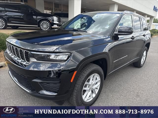 2025 Jeep Grand Cherokee Laredo