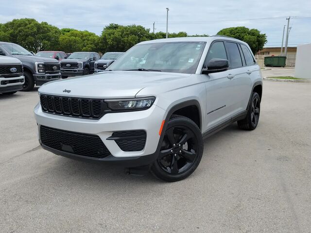 2023 Jeep Grand Cherokee Laredo