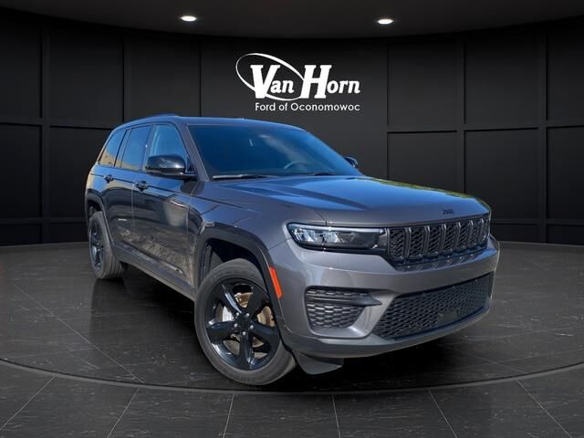 2023 Jeep Grand Cherokee Laredo
