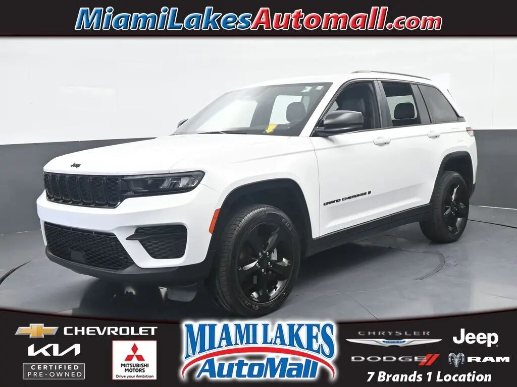 2023 Jeep Grand Cherokee Altitude X — photo 1 of 13