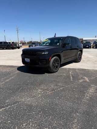 2025 Jeep Grand Cherokee Laredo