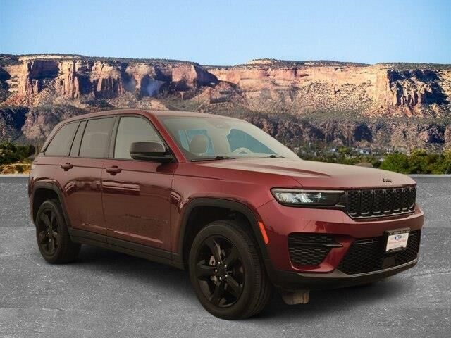 2023 Jeep Grand Cherokee Laredo