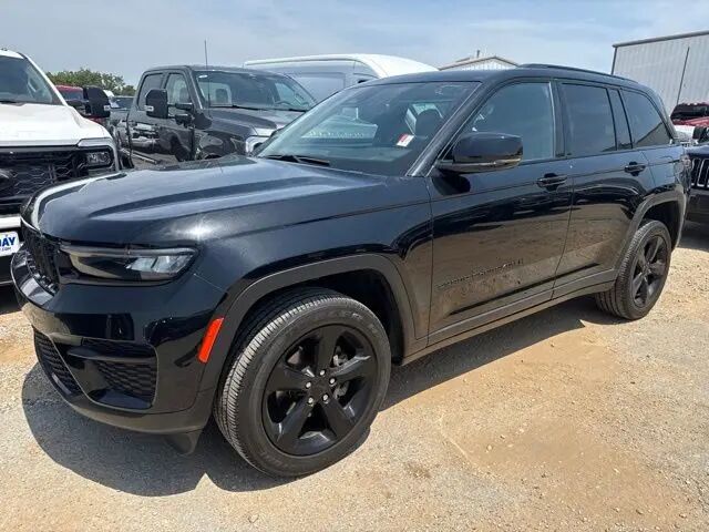 2023 Jeep Grand Cherokee Laredo