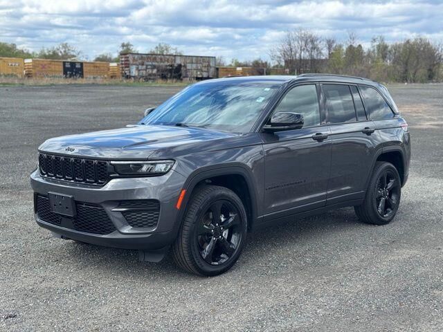 2023 Jeep Grand Cherokee Laredo