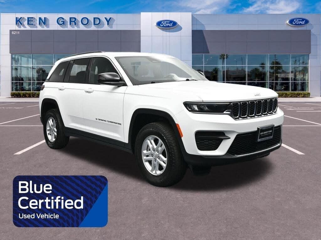2025 Jeep Grand Cherokee Laredo — photo 1 of 1