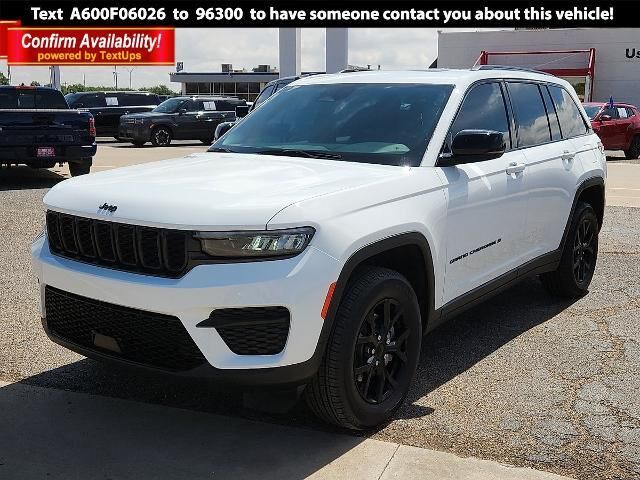 2025 Jeep Grand Cherokee Laredo