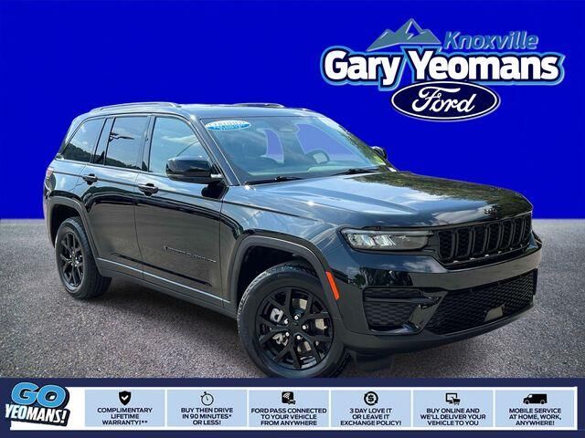 2025 Jeep Grand Cherokee Laredo