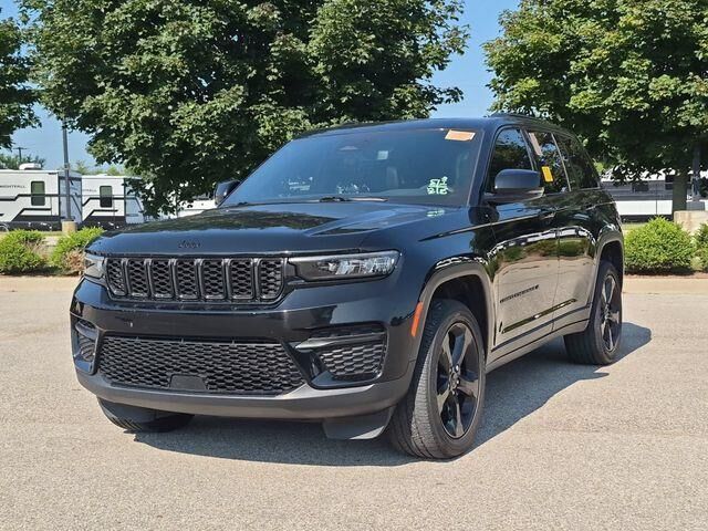 2023 Jeep Grand Cherokee Laredo