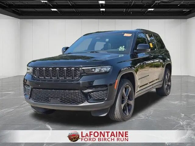 2023 Jeep Grand Cherokee Laredo