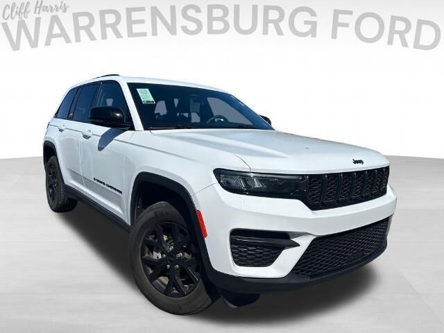 2025 Jeep Grand Cherokee Laredo