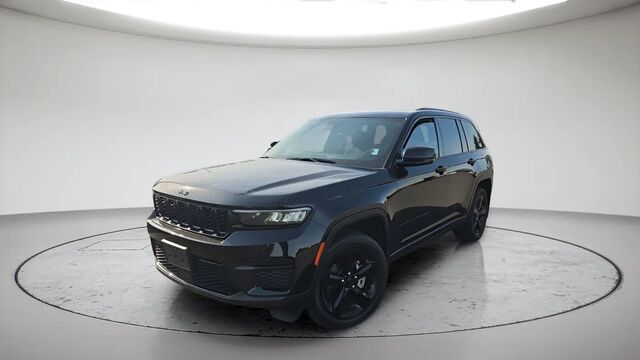 2023 Jeep Grand Cherokee Laredo