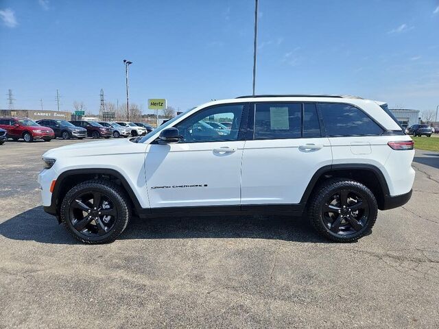 2023 Jeep Grand Cherokee Laredo