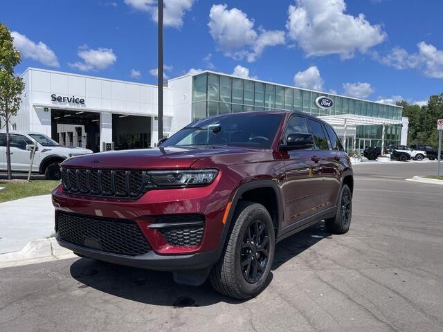 2024 Jeep Grand Cherokee Laredo