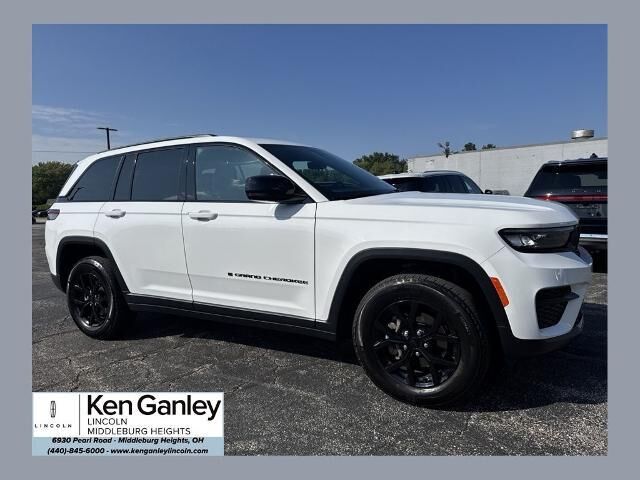 2025 Jeep Grand Cherokee Laredo